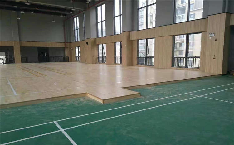室內(nèi)籃球場(chǎng)木地板多少錢(qián)一平方