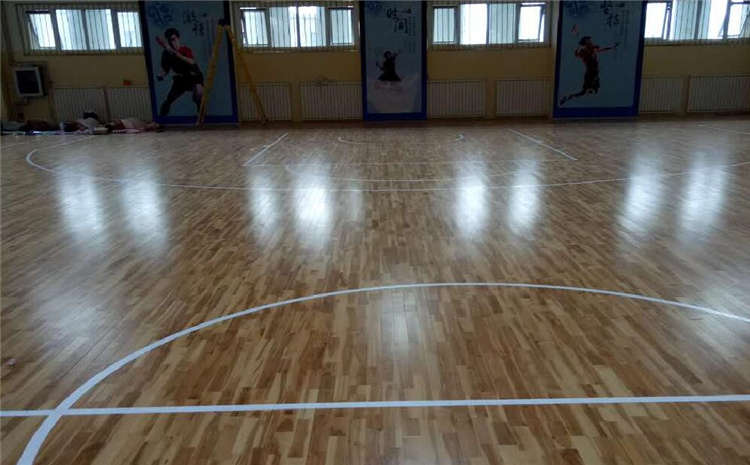 楓樺木籃球場地木地板造價(jià)