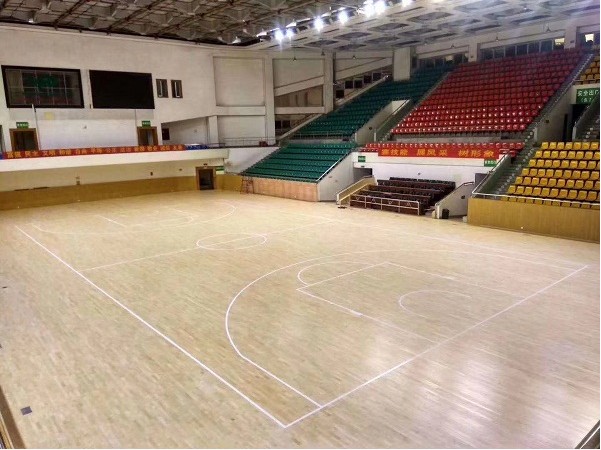  江蘇羽毛球館木地板廠家直銷室內(nèi)羽毛球木地板廠家材質(zhì)
