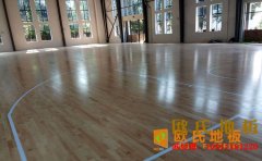 蘭州楓樺木籃球場(chǎng)地板怎么安裝